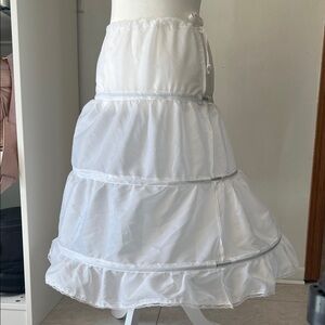 White Tiered Petticoat Skirt - girls size 8 to 9